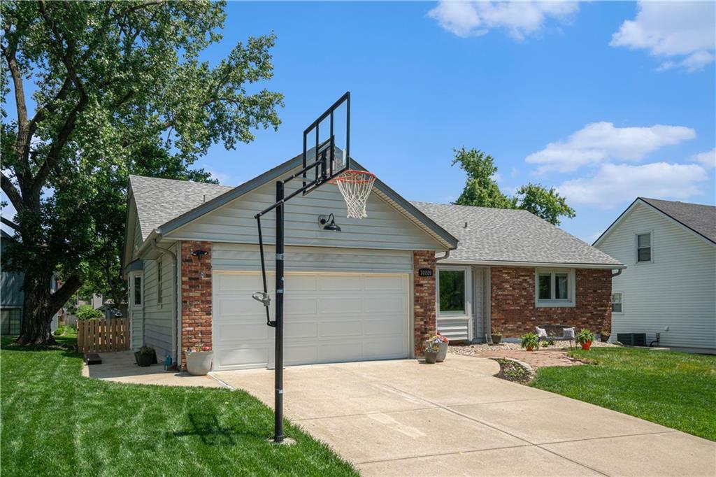 Property Photo:  10229 Gillette Street  KS 66215 