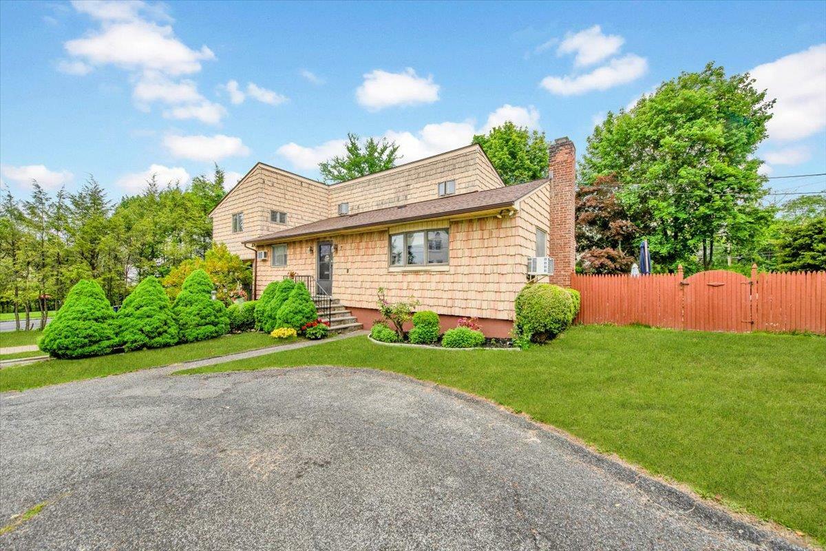 Property Photo: 7 Oak Street NY 10523