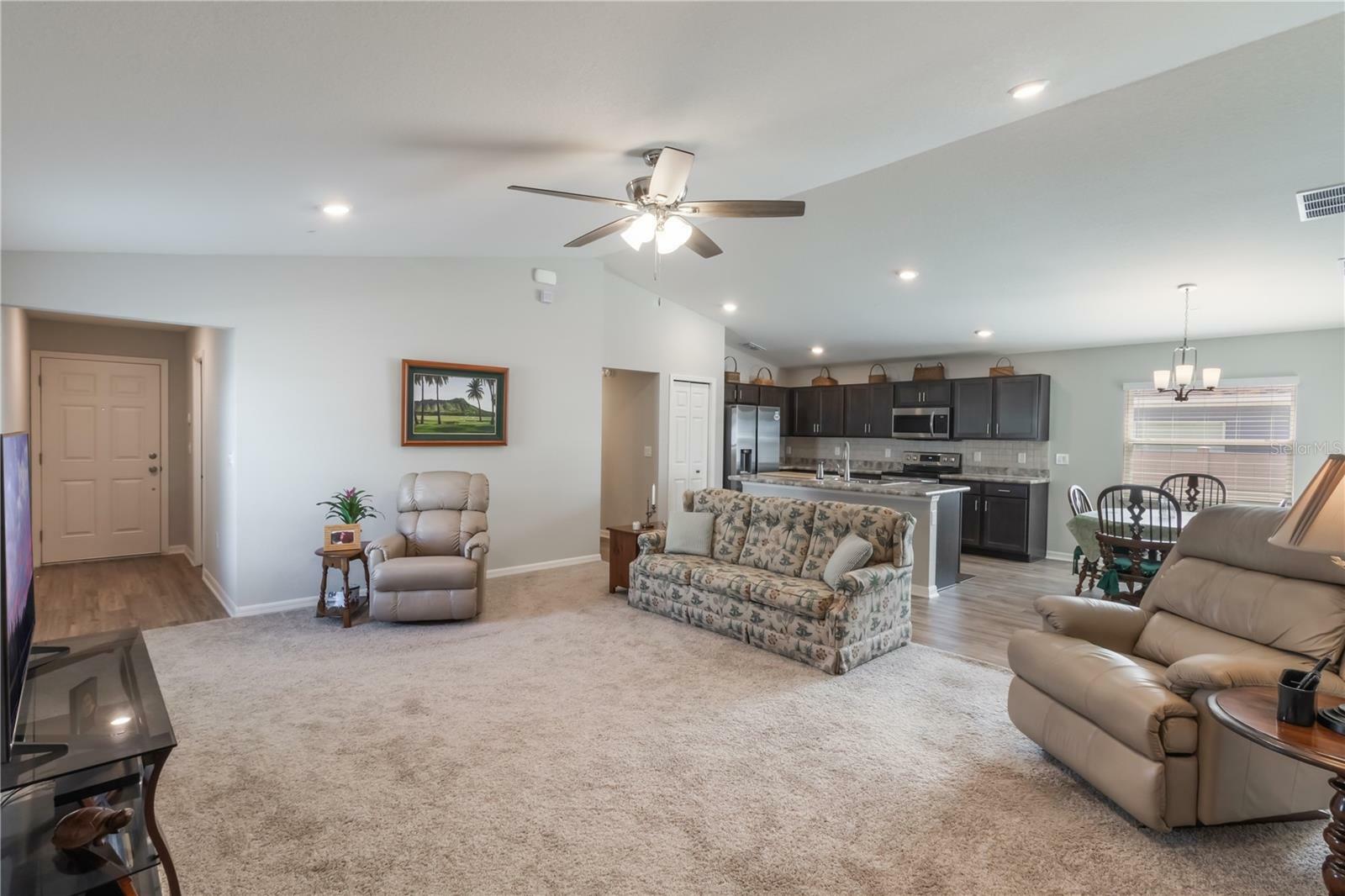 Property Photo: 490 Pentas Lane FL 33844