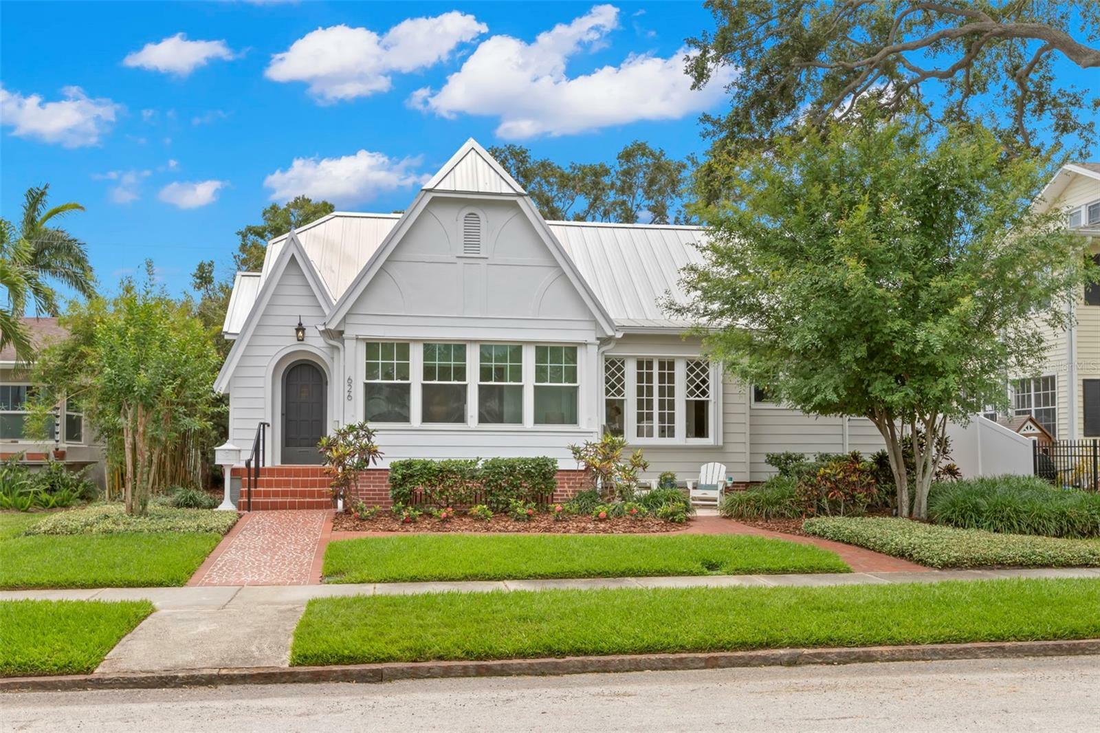 626 16th Avenue NE  St Petersburg FL 33704 photo