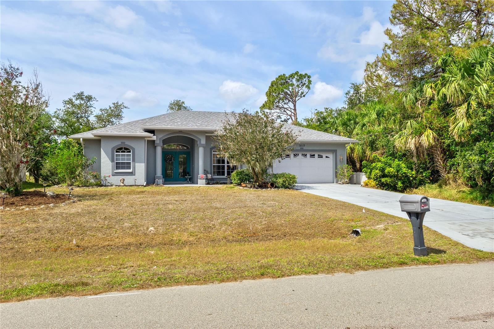 Property Photo: 1513 Urmey Lane FL 34286