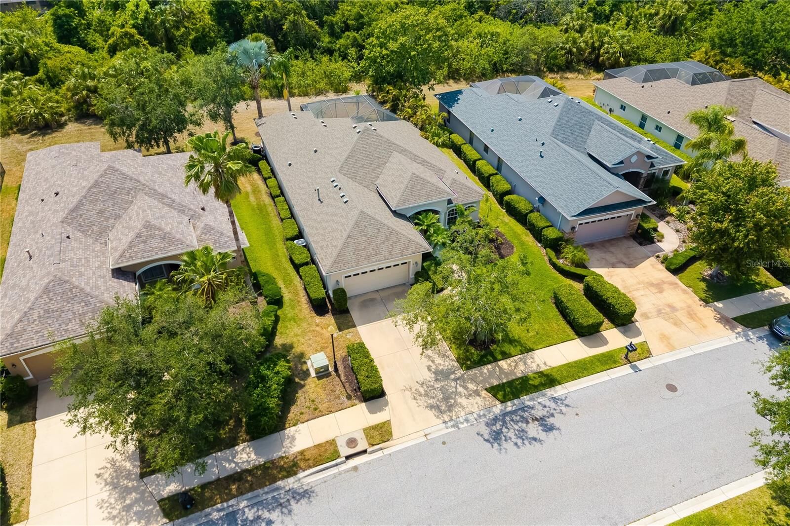 Property Photo:  224 Dahlia Court  FL 34212 