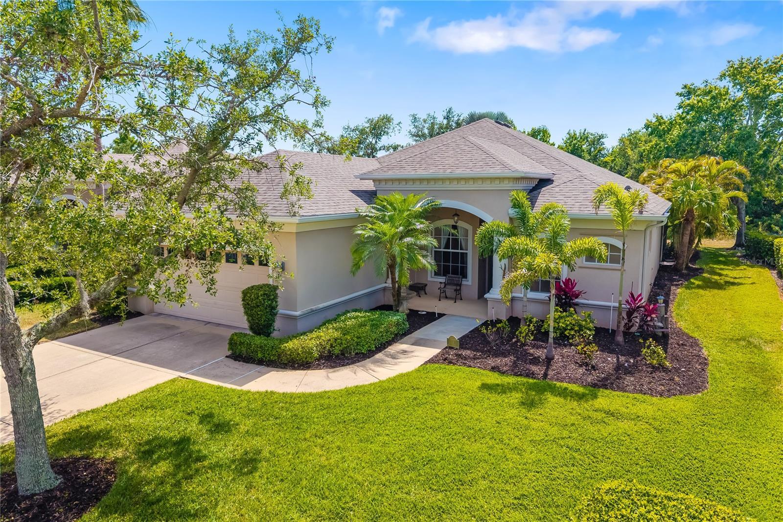 Property Photo: 224 Dahlia Court FL 34212