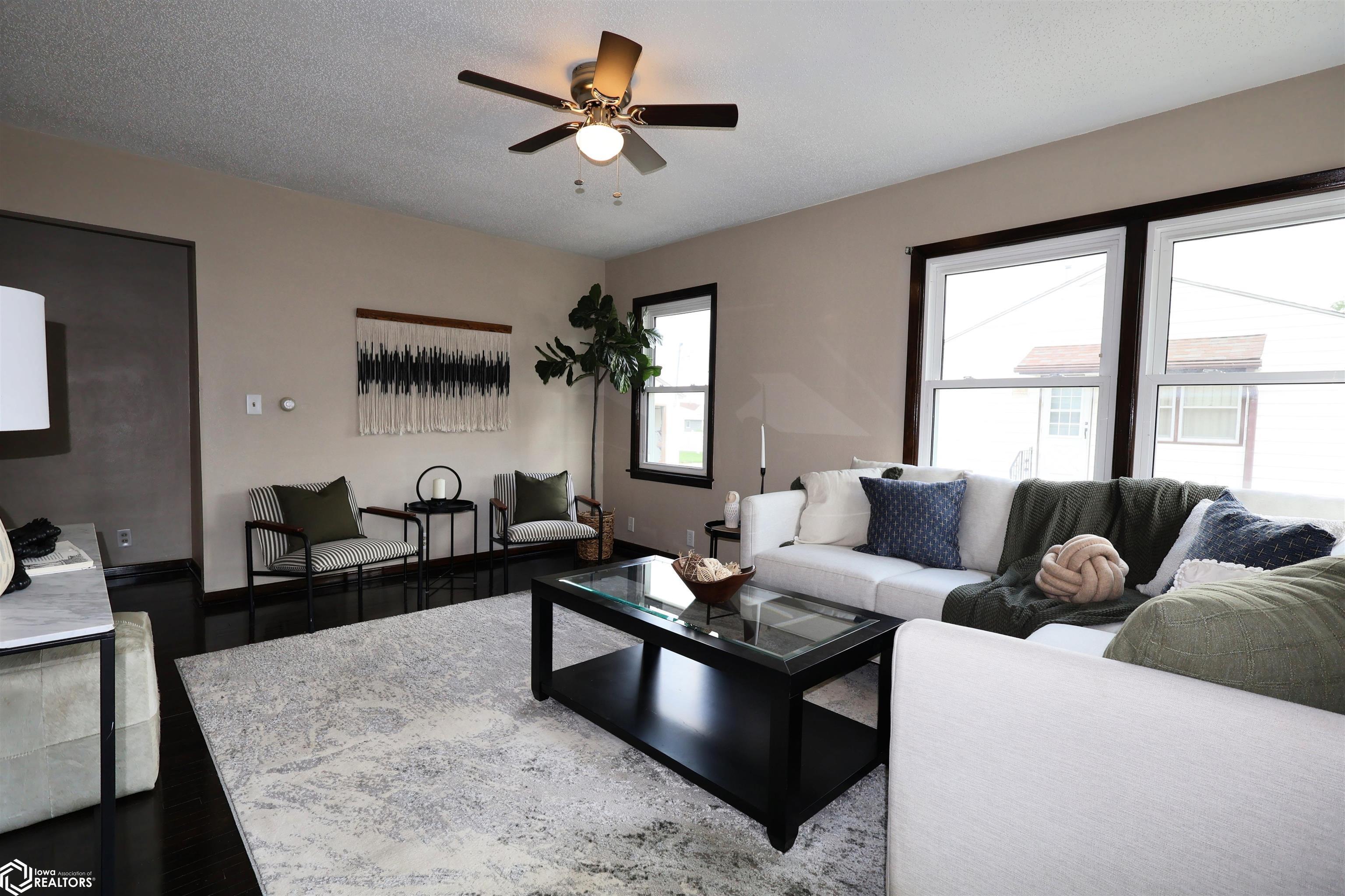 Property Photo: 1610 Elder Drive IA 50158