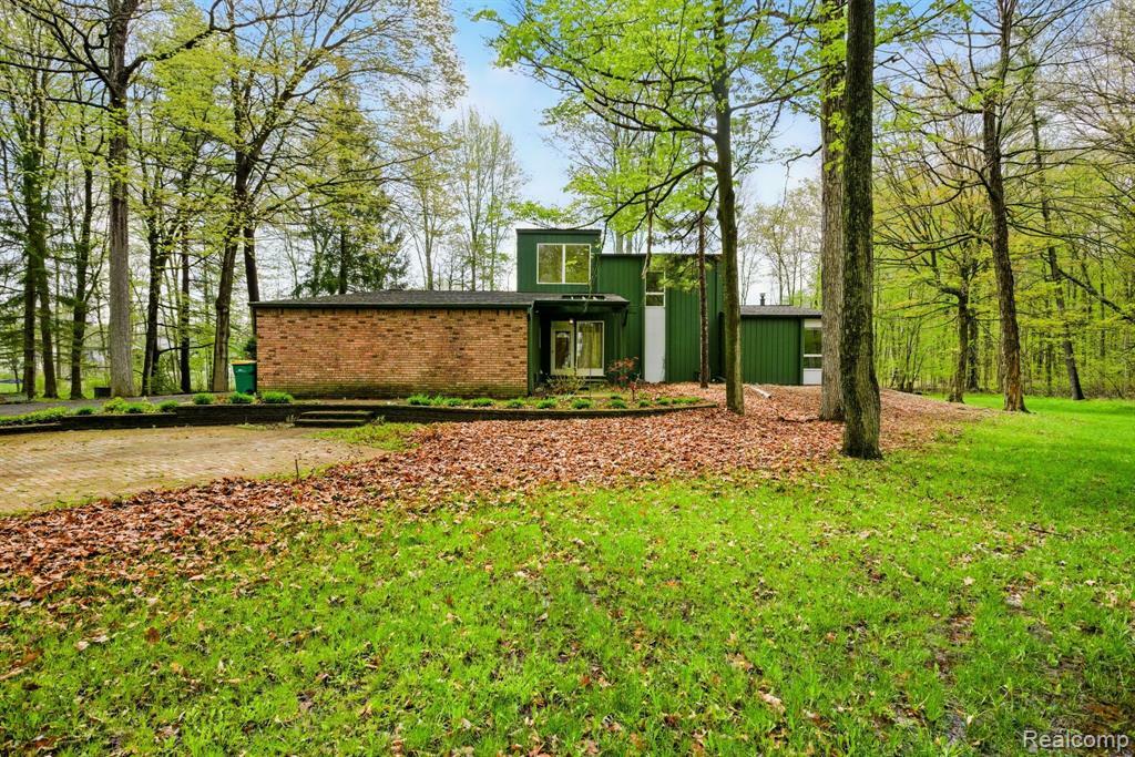 Property Photo: 68051 Stoecker Lane MI 48062 8124