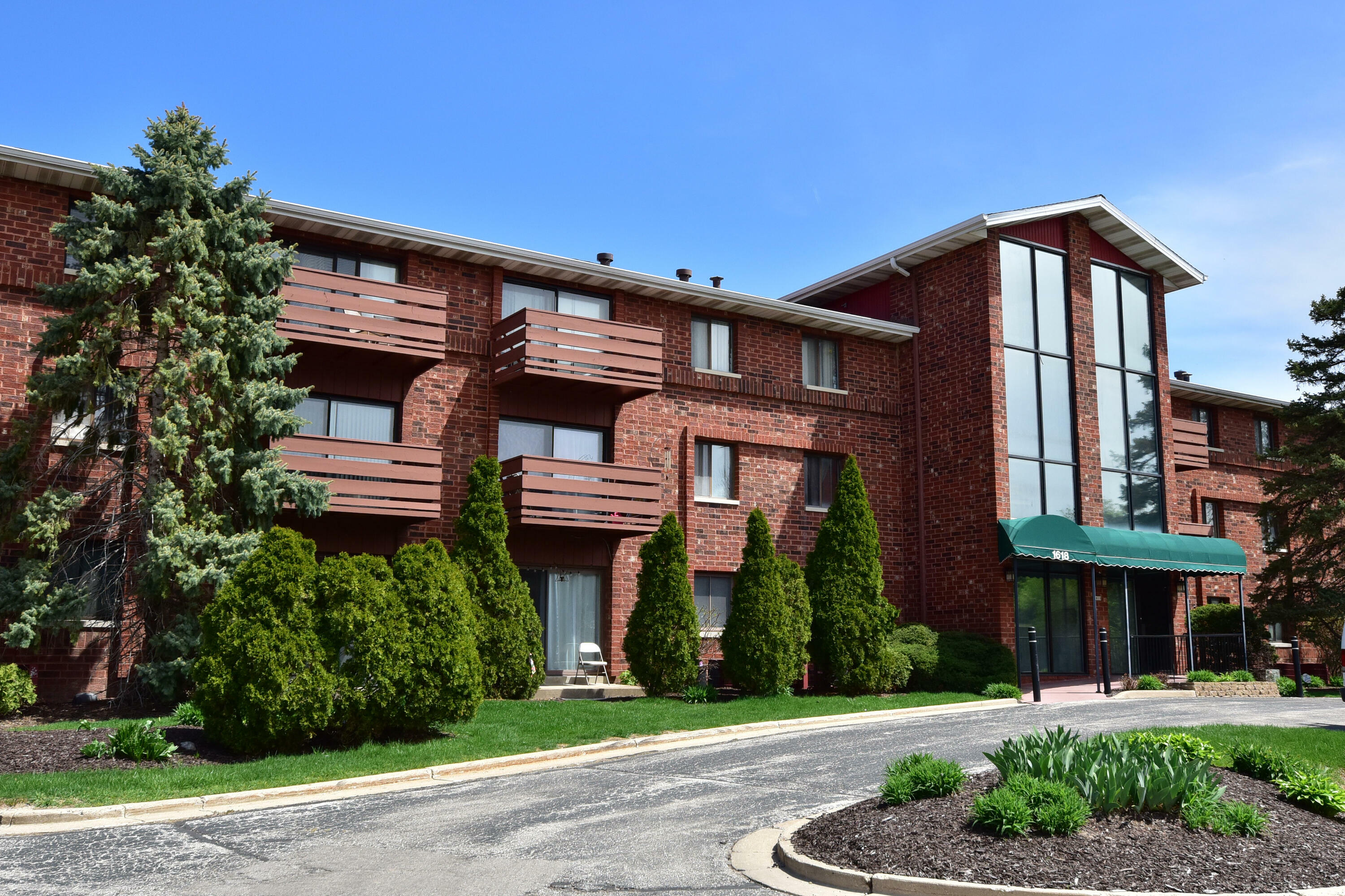 Property Photo: 1618 S 115th Ct 204 WI 53214