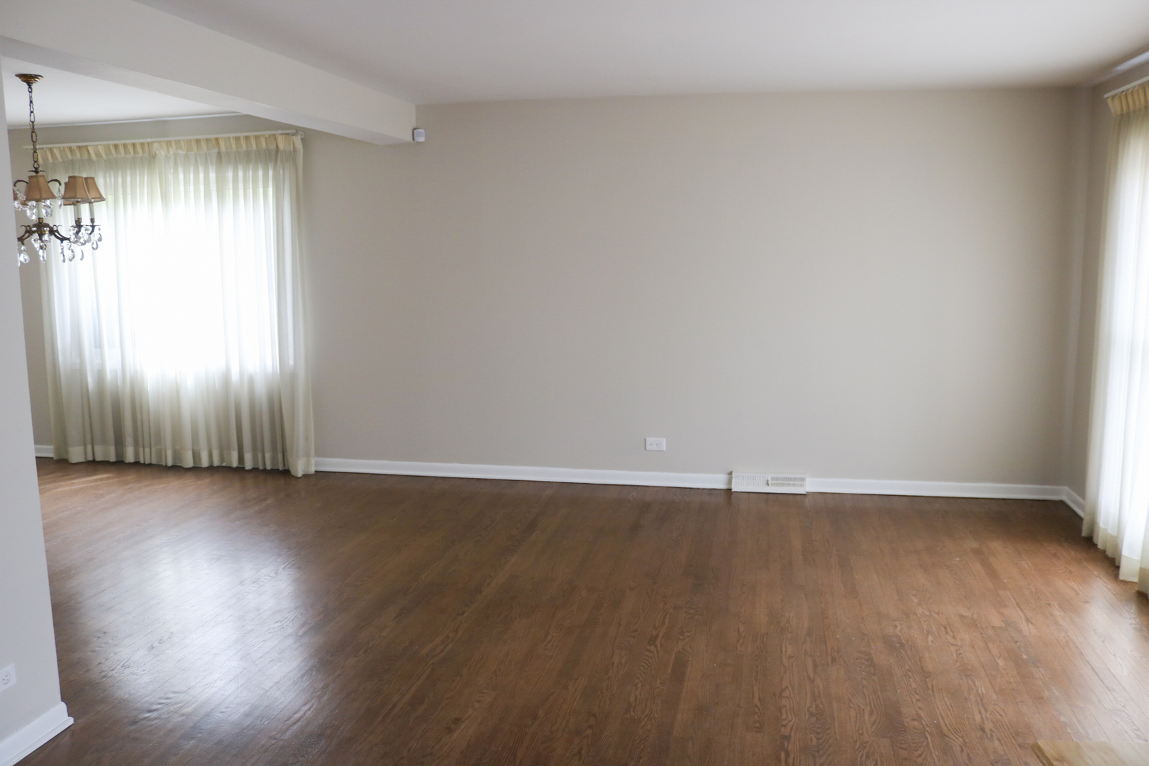 Property Photo: 401 Dewey Avenue IL 60202
