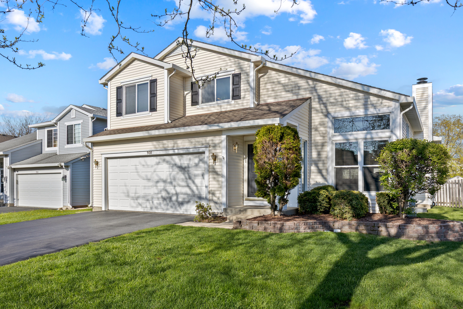 Property Photo: 900 Taralon Trail IL 60156