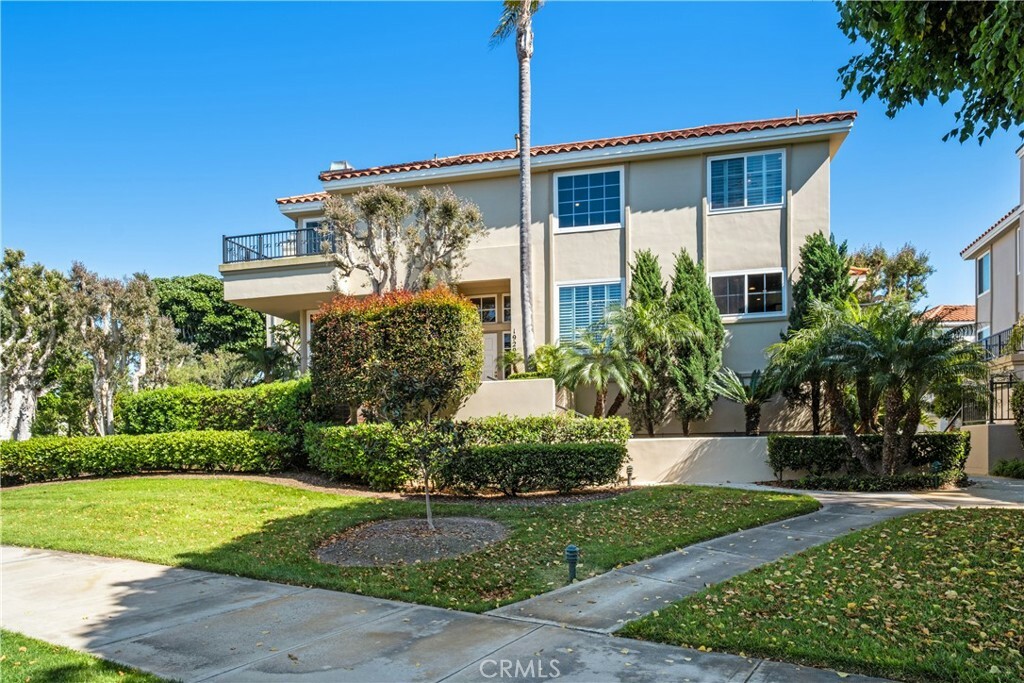 Property Photo:  19292 Sawgrass Lane  CA 92648 