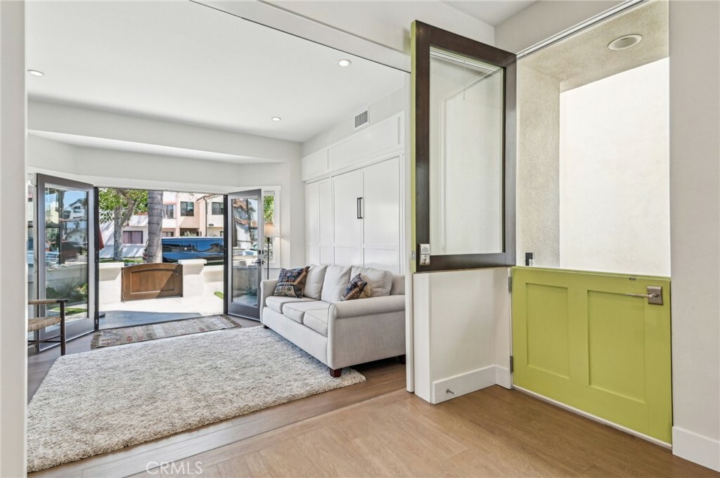 Property Photo: 423 10th Street CA 92648