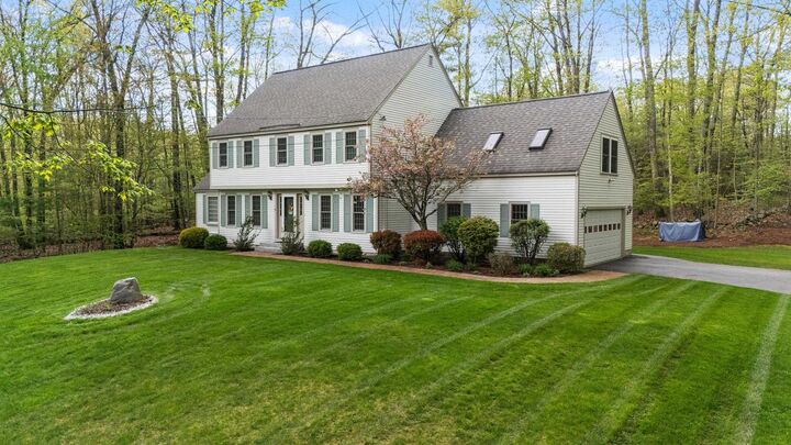 Property Photo: 7 Modean Drive NH 03038