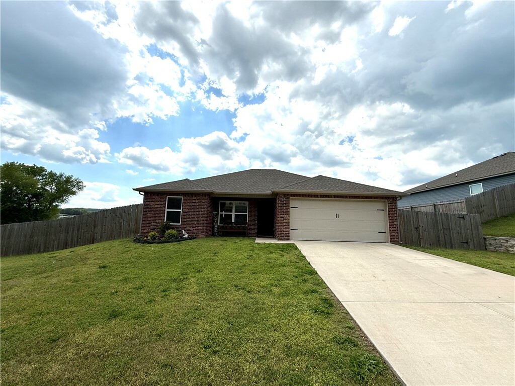 Property Photo: 453 Cooper Street AR 72740