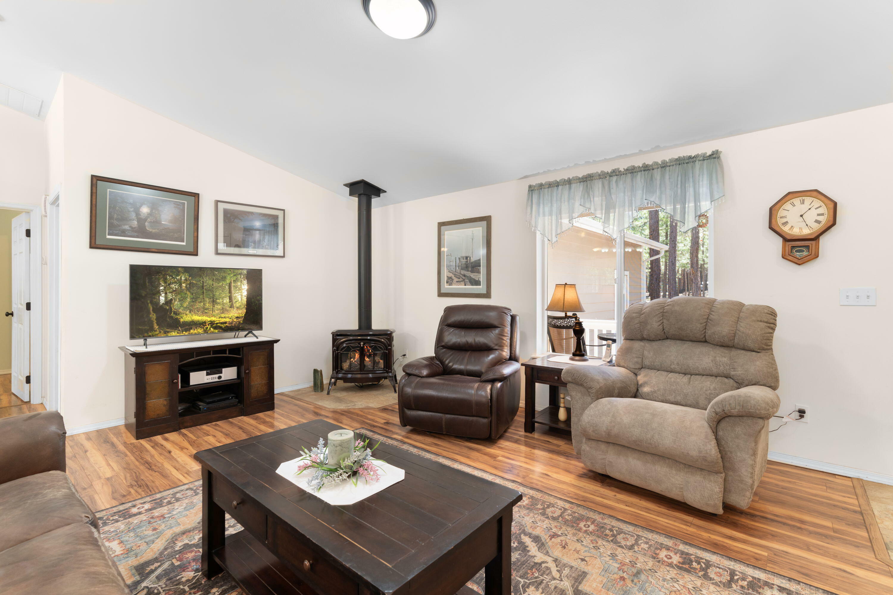 Property Photo: 14630 Bear Berry OR 97739