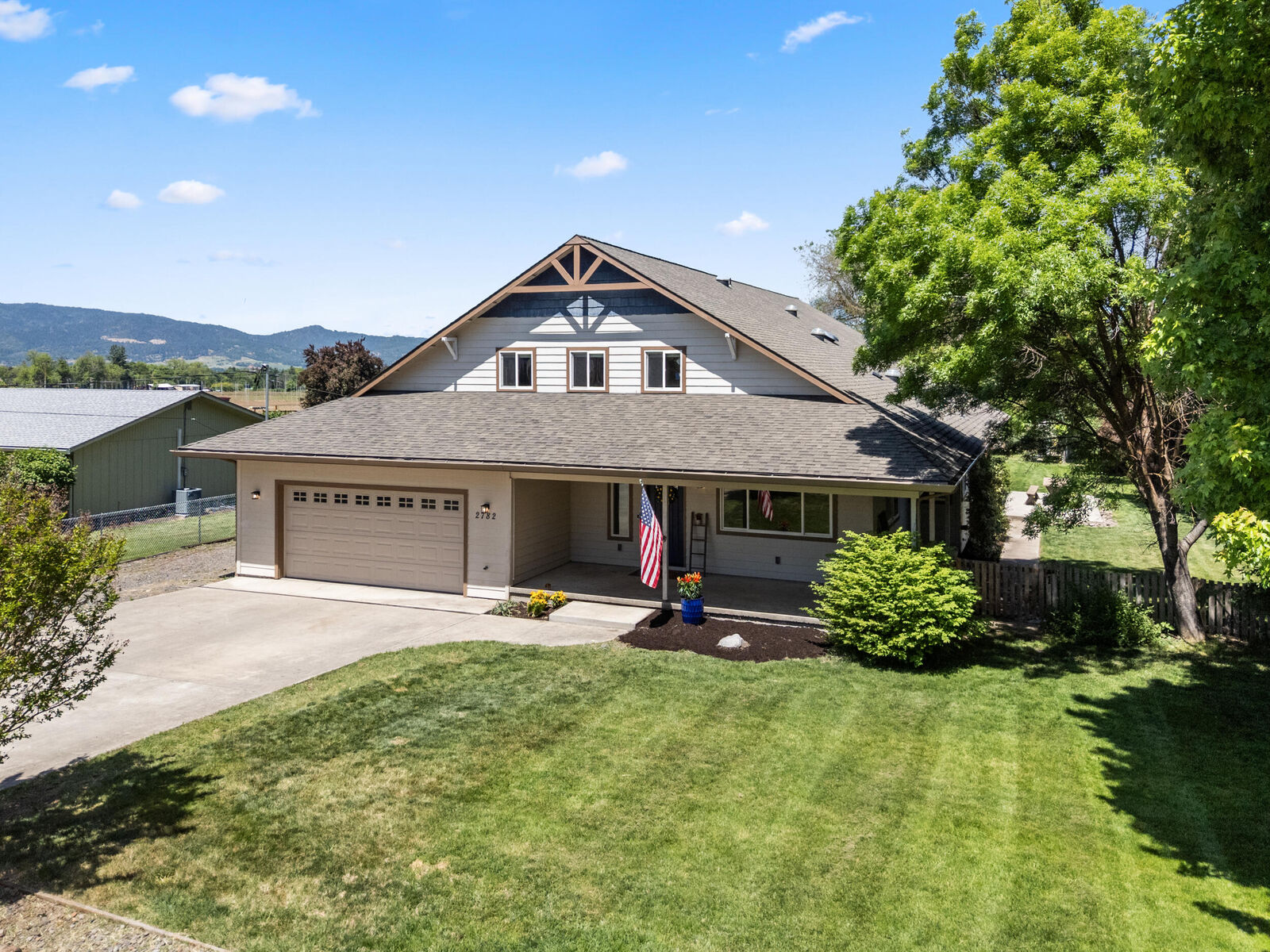 Property Photo: 2782 Judy Way OR 97501