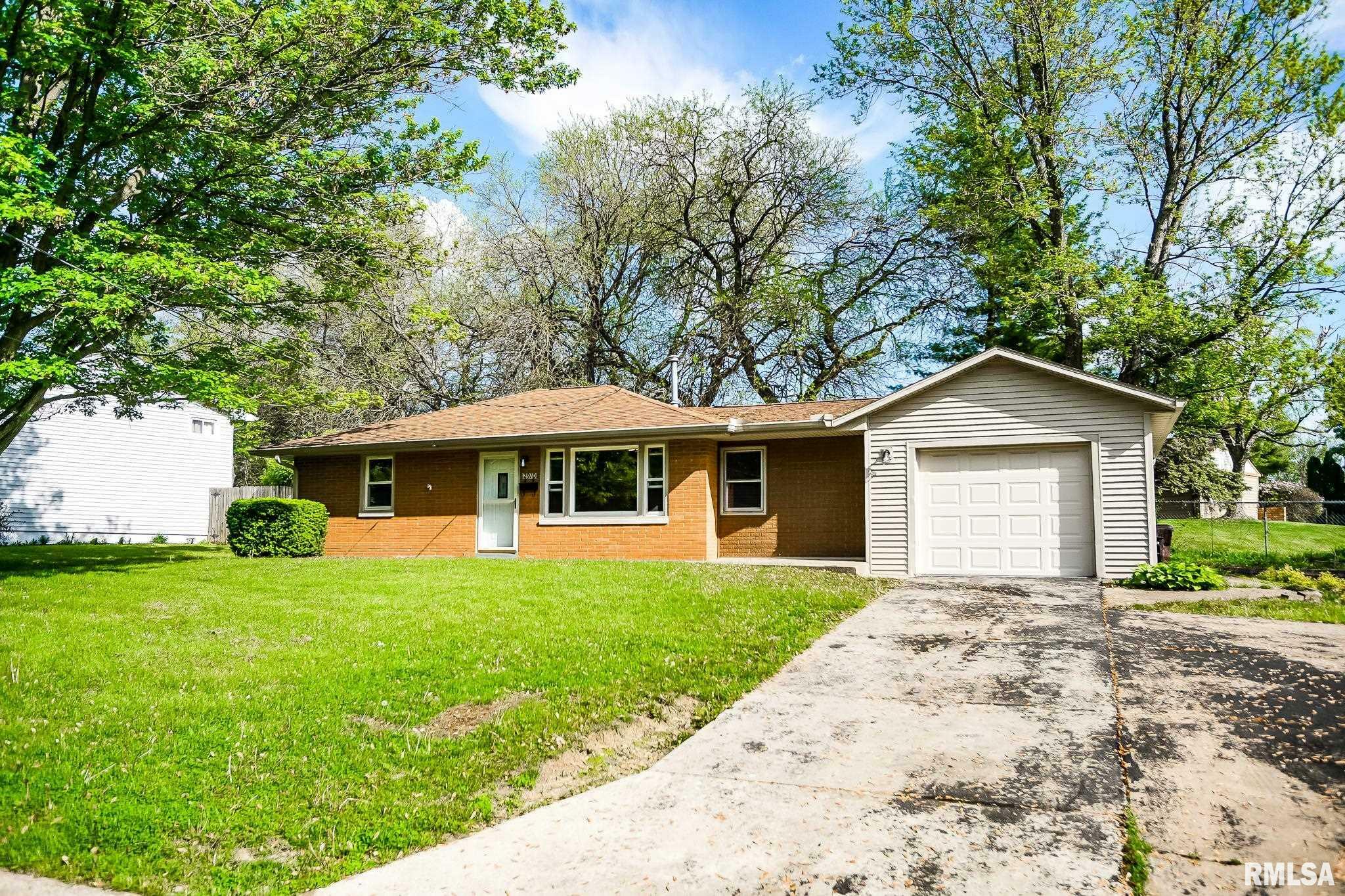 Property Photo: 2910 W Scenic Drive IL 61615