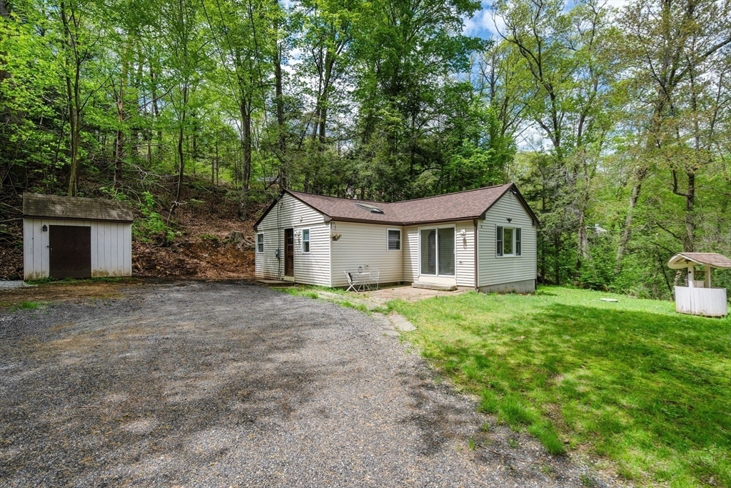 Property Photo: 8 Heritage Dr MA 01521