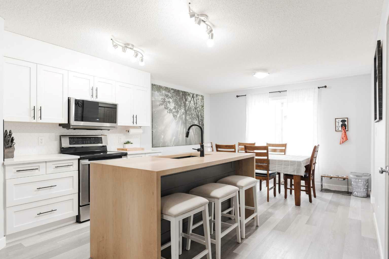 Photo de la propriété: 176 Sandstone Lane AB T9K 0T1