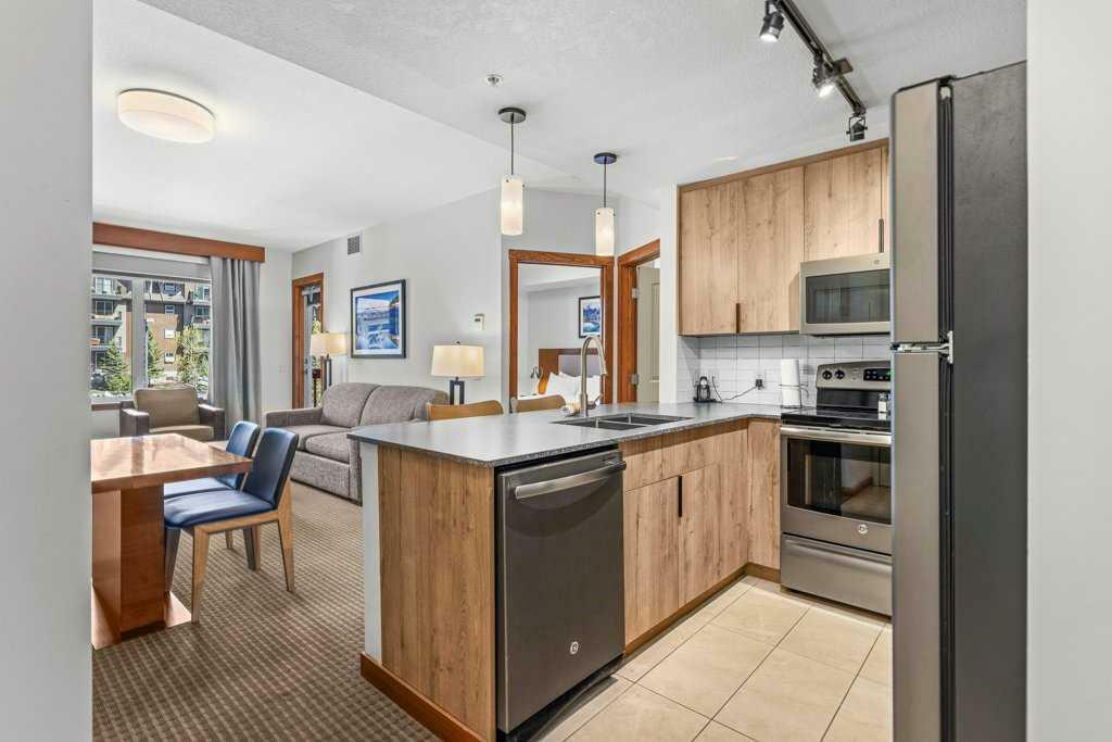 Photo de la propriété: 190 Kananaskis Way 302 AB T1W 3K5