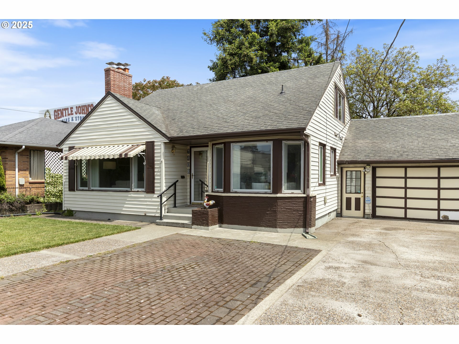 Property Photo:  1408 NE 114th Ave  OR 97220 