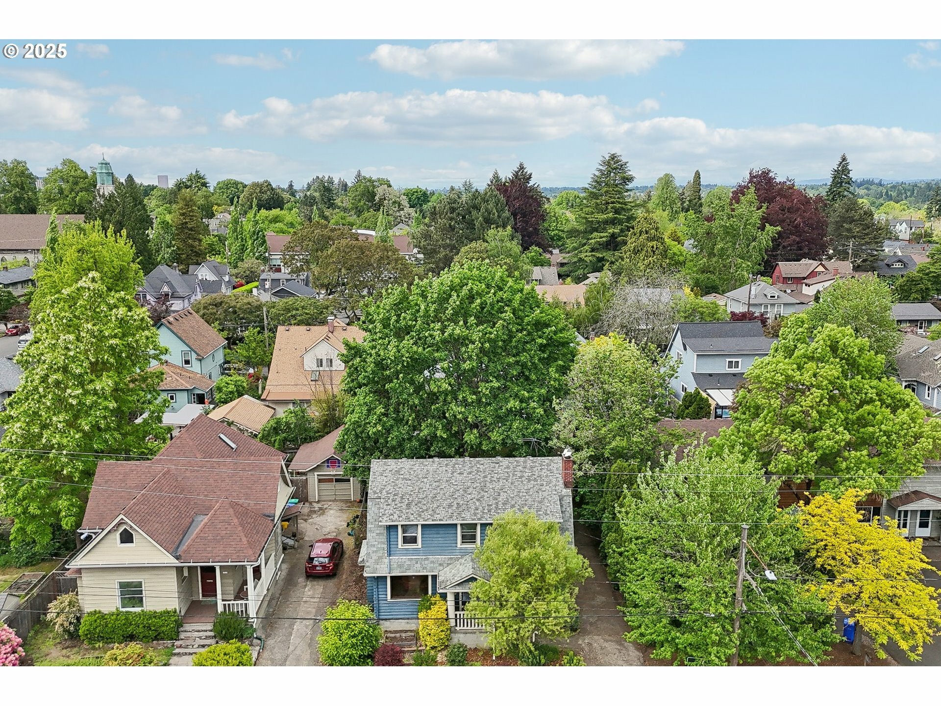Property Photo: 1535 SE Tacoma St OR 97202