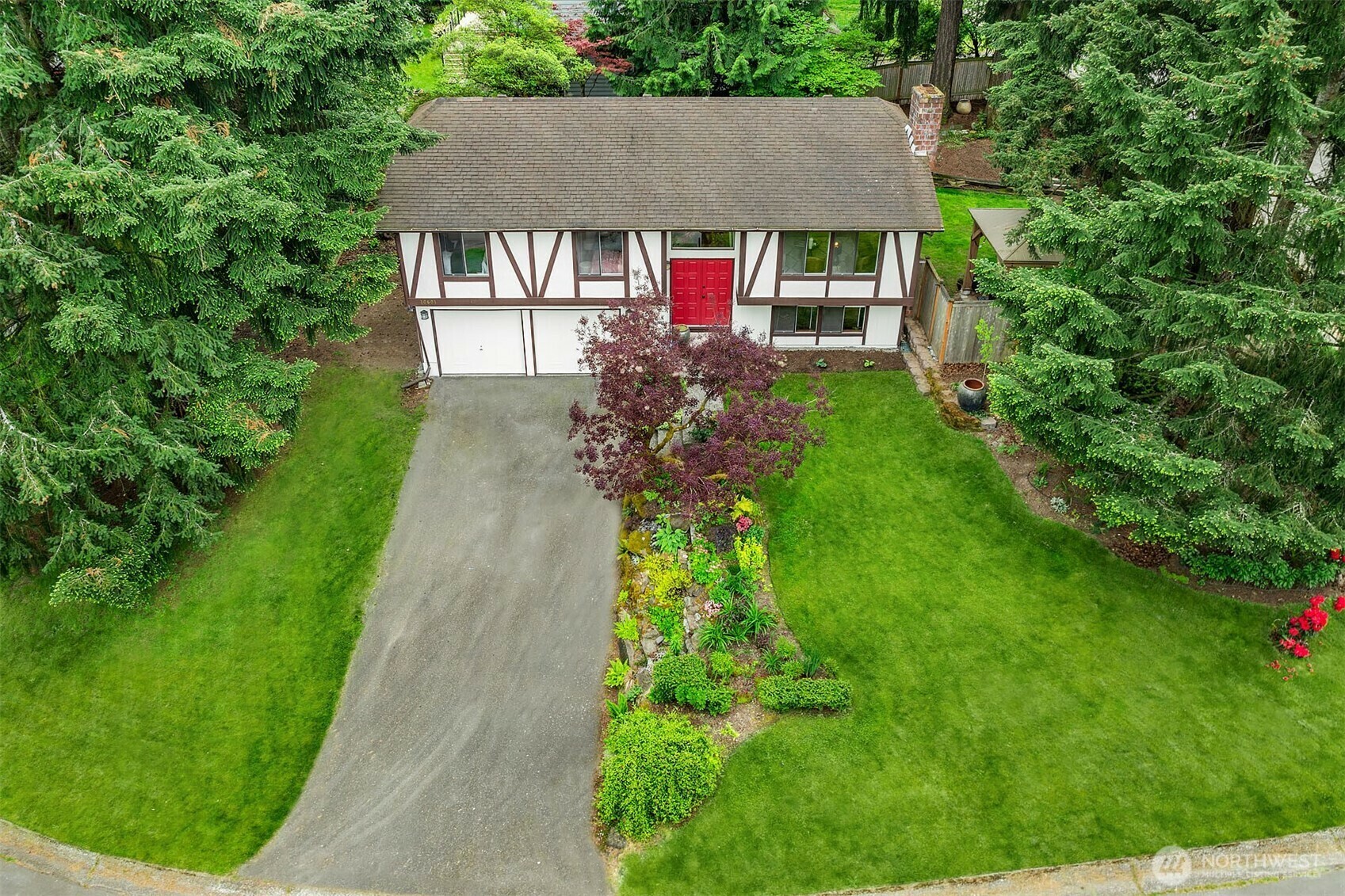 Property Photo: 10601 NE 57th Street WA 98033