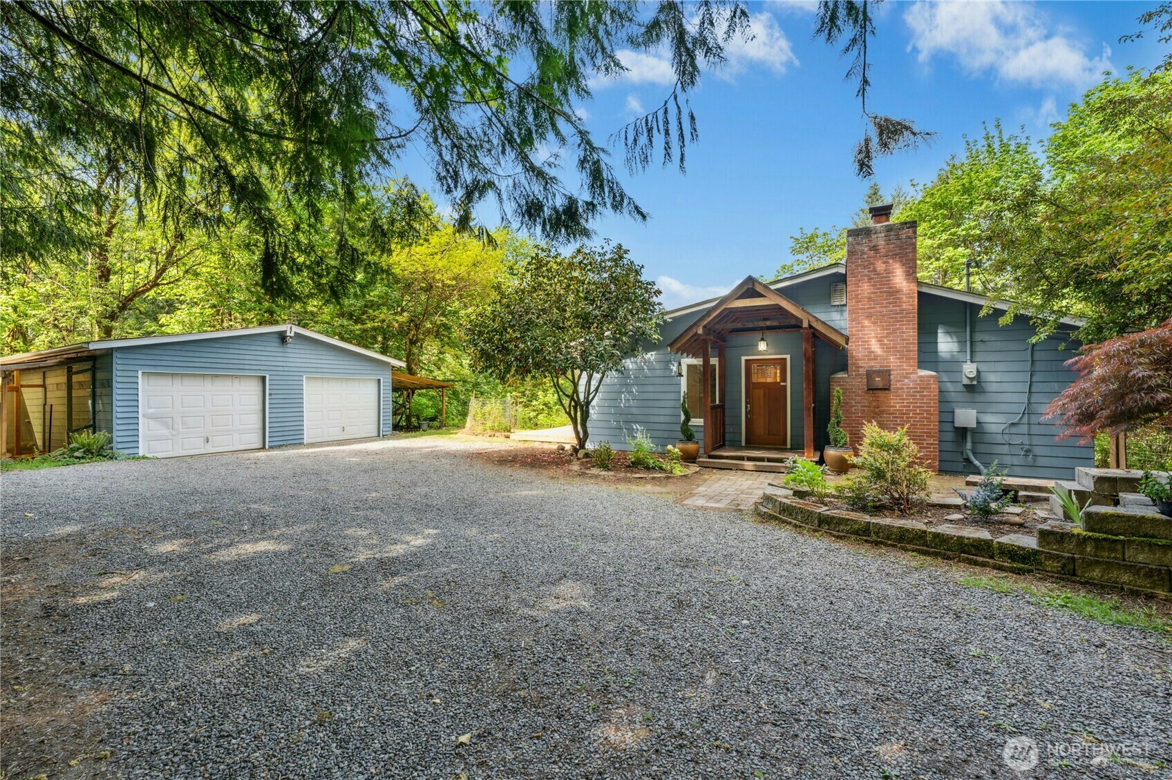 Property Photo: 24005 SE 132nd Way WA 98027