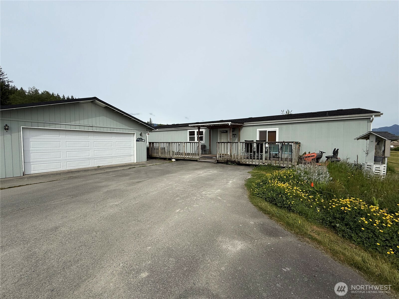 Property Photo: 8713 F&S Grade Road WA 98284