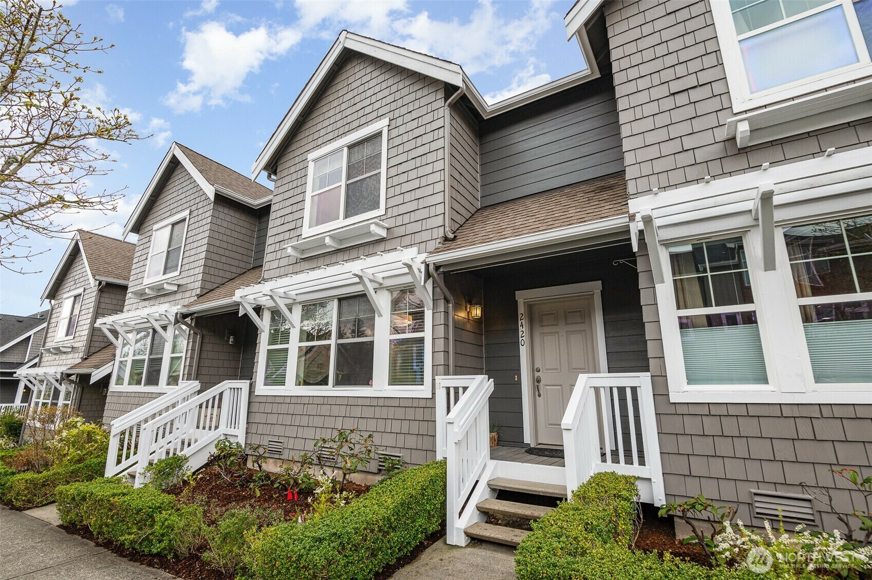 Property Photo: 2420 NE Park Drive WA 98029