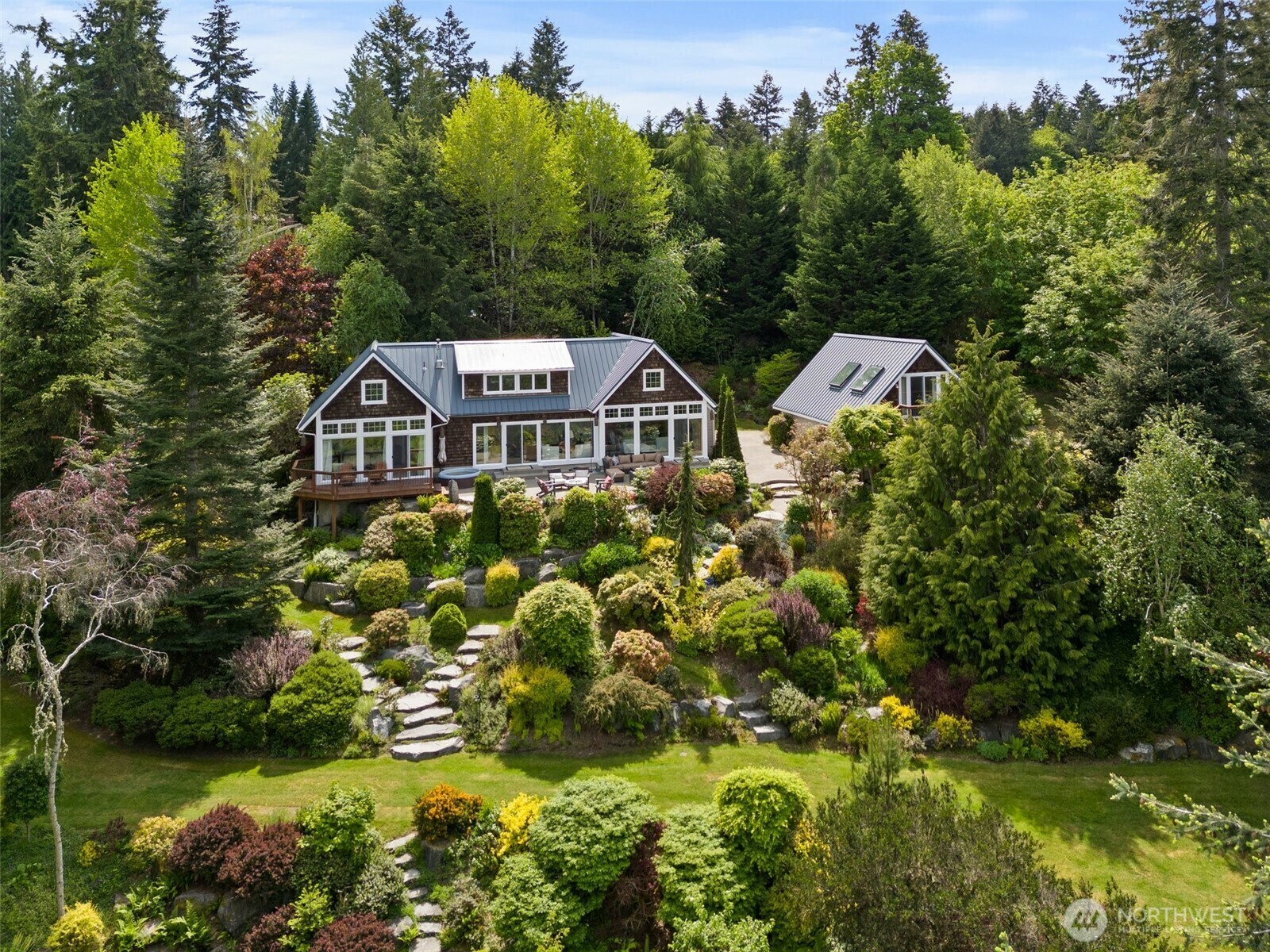 Property Photo: 9811 Glacis Drive NE WA 98516