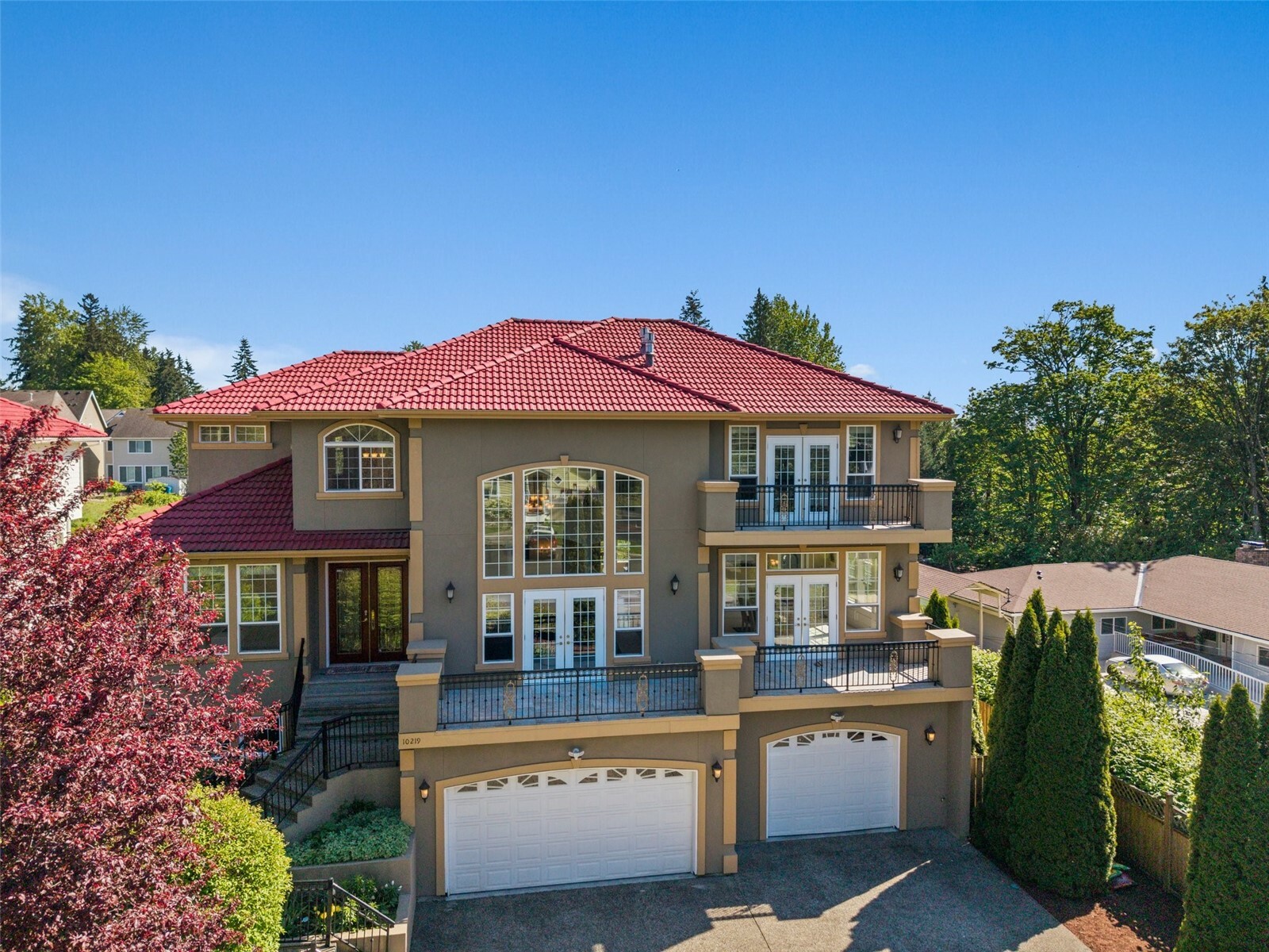 Property Photo: 10219 SE 224th Street WA 98031