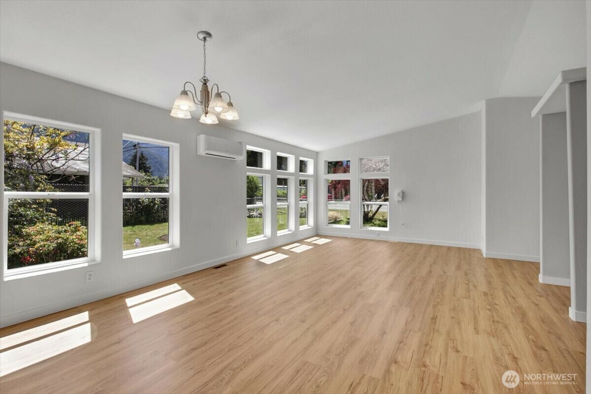 Property Photo: 930 Sauk Avenue WA 98241