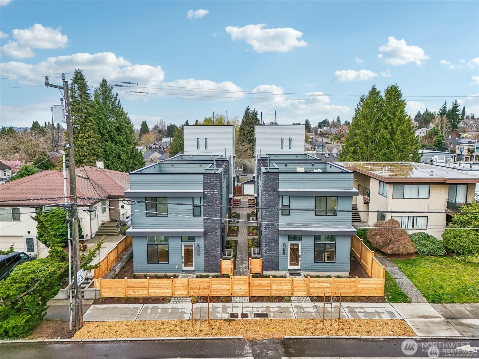 Property Photo: 7741 15th Avenue NE B WA 98115