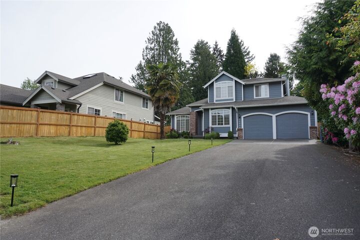 Property Photo: 16260 11th Avenue NE WA 98155