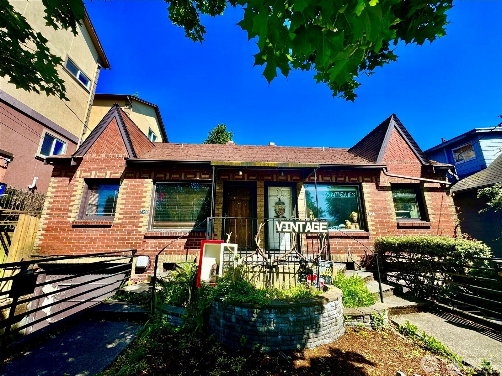 Property Photo: 7346 15th Avenue NW WA 98117