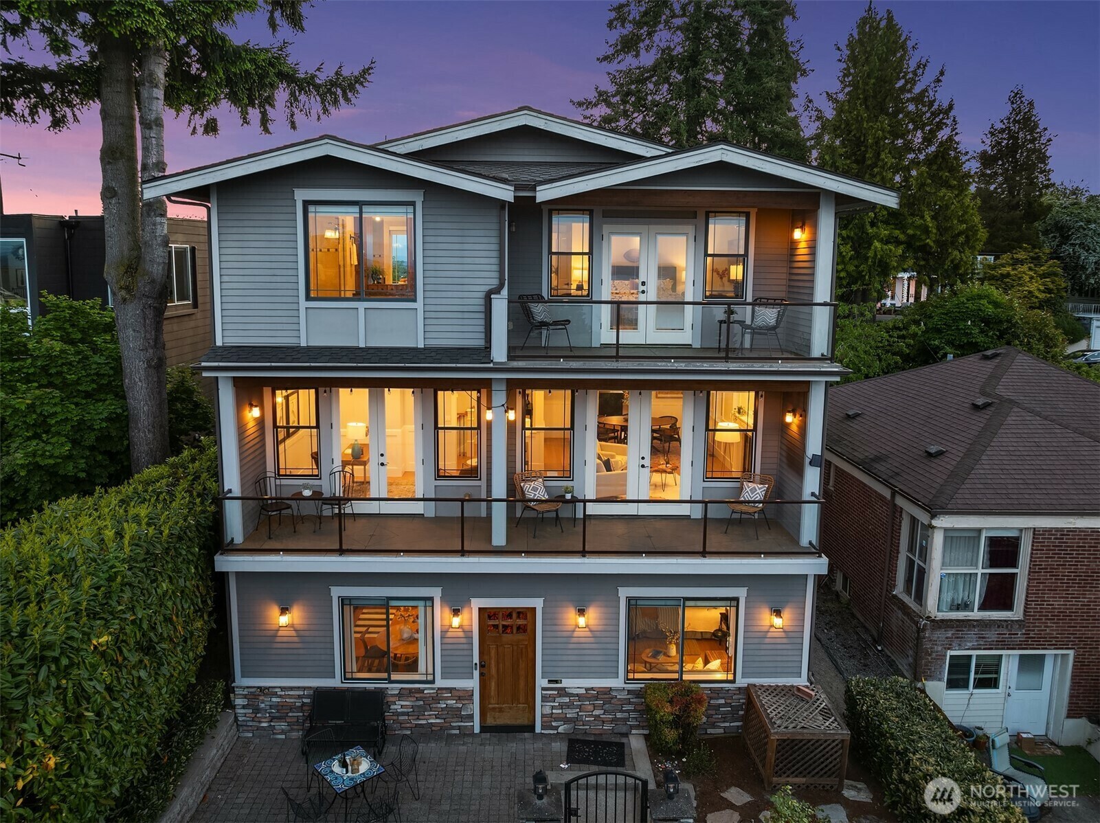 Property Photo: 924 30th Avenue S WA 98144