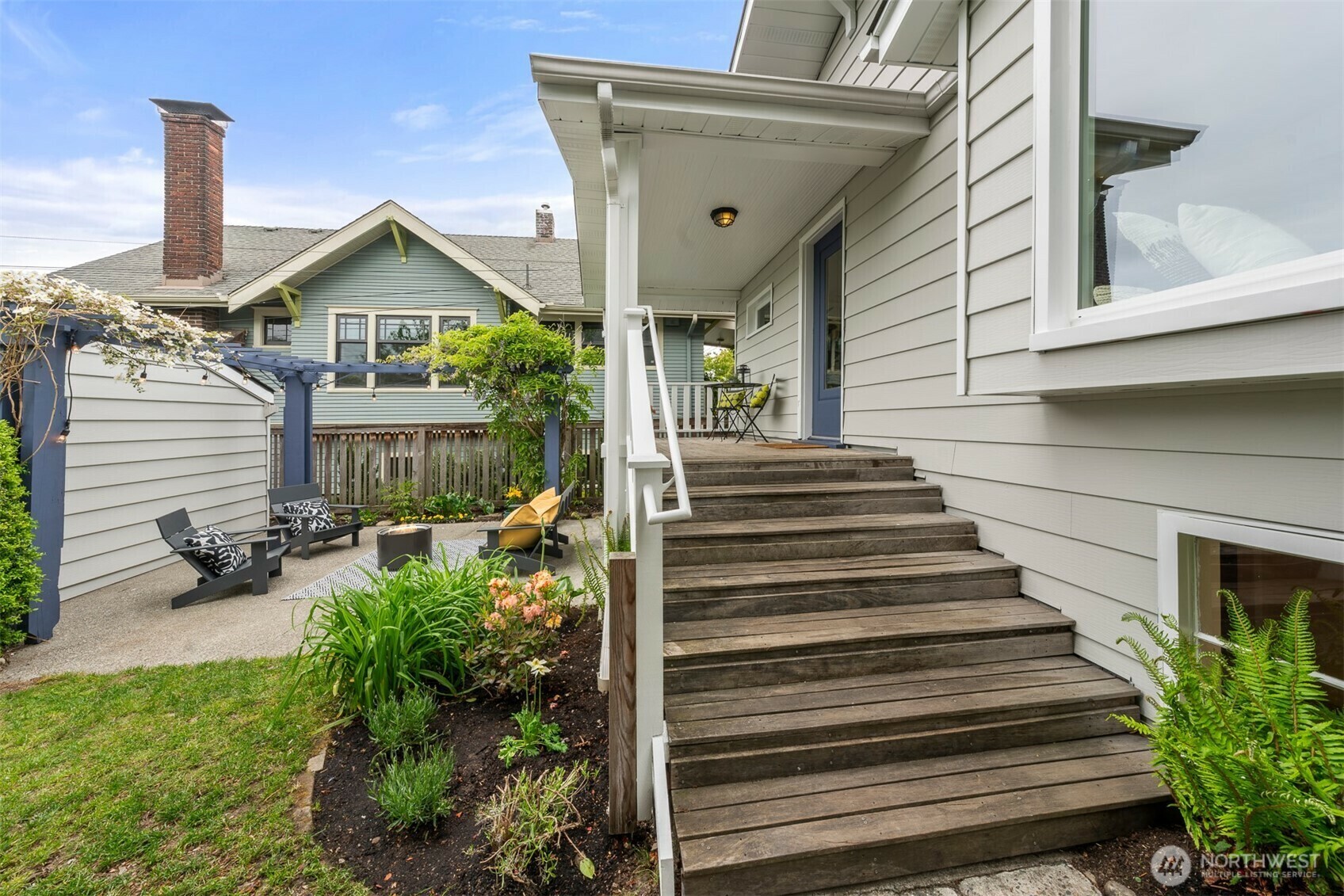 Property Photo: 3326 18th Avenue S WA 98144