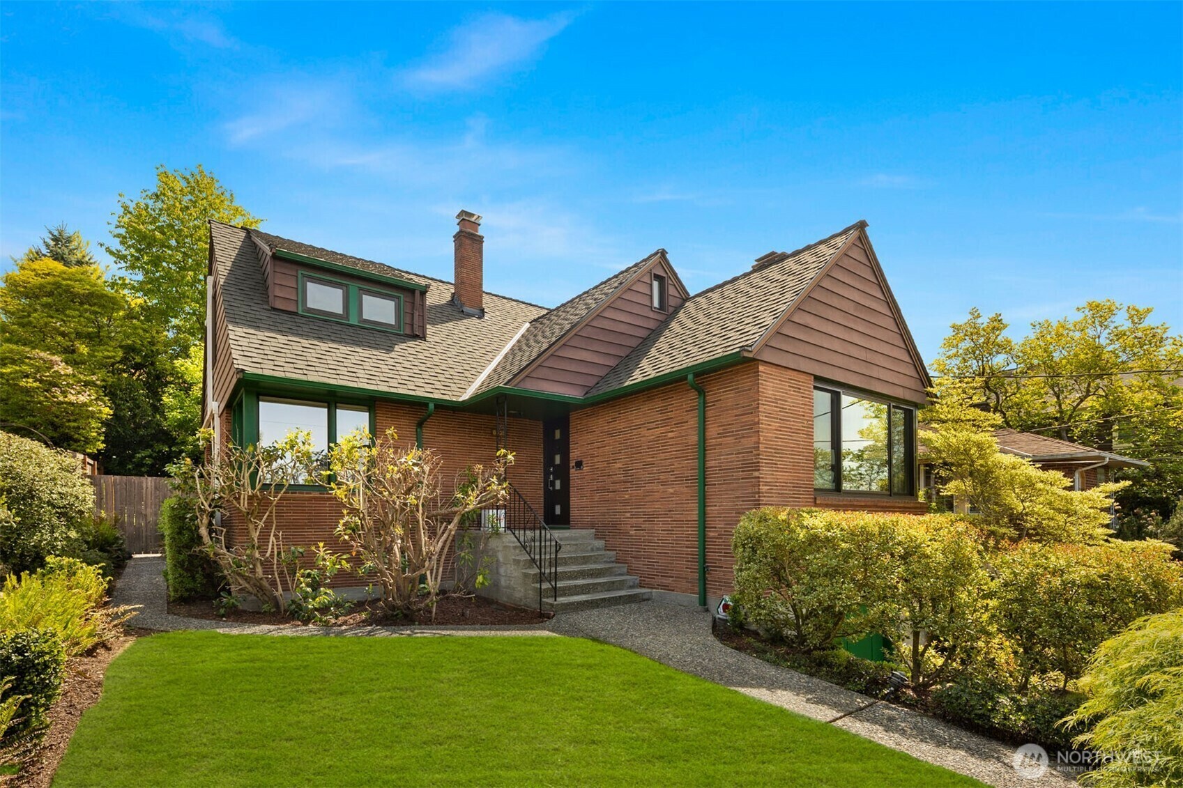 Property Photo: 6536 46th Avenue NE WA 98115