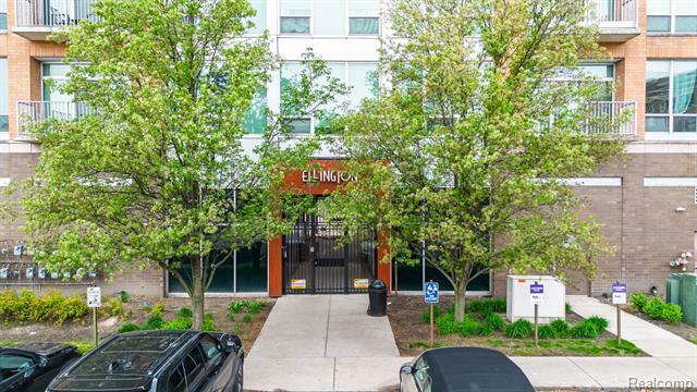 Property Photo: 3670 Unit 412 Woodward Avenue MI 48201