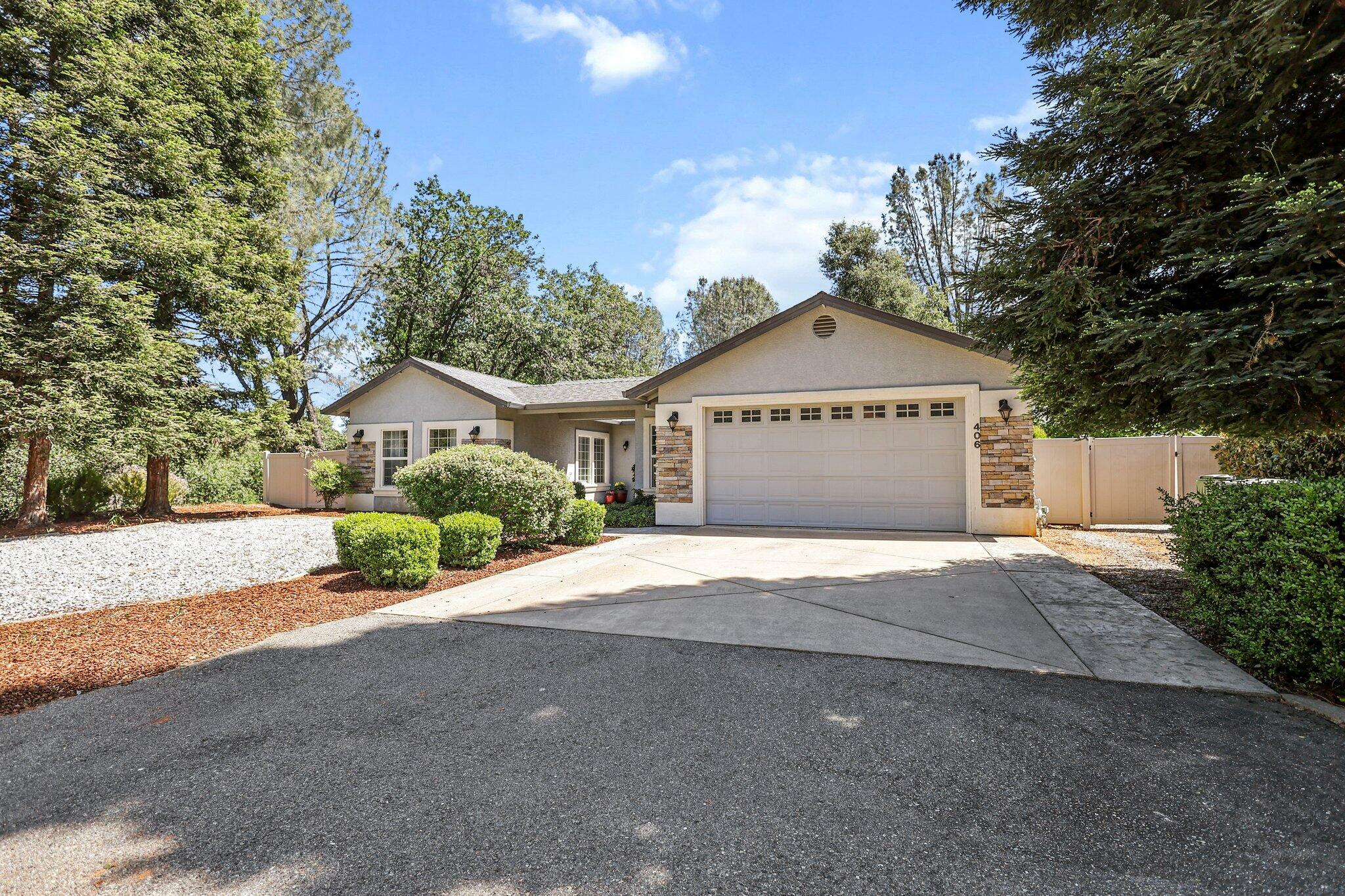Property Photo: 406 Spire Point Drive CA 96003