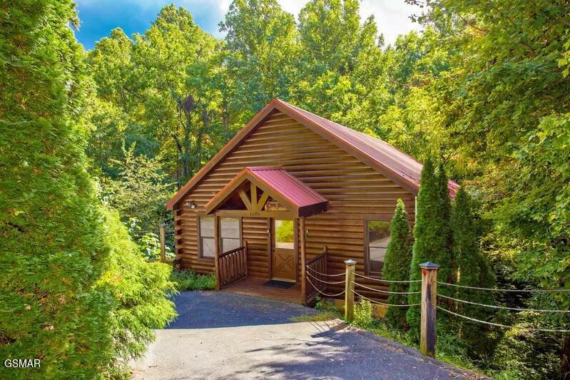Property Photo: 1624 W Ski View Drive TN 37876