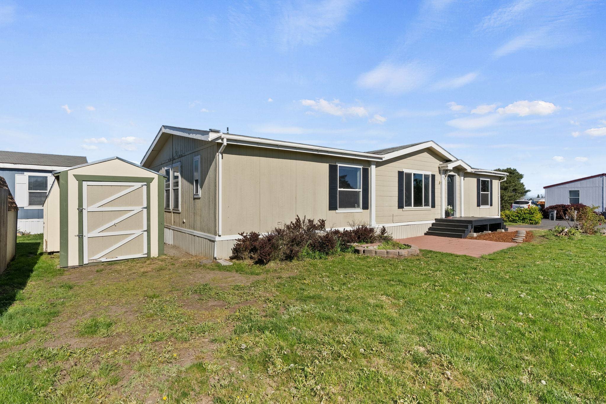 Property Photo: 10510 W Richland #29 Rd WA 99004