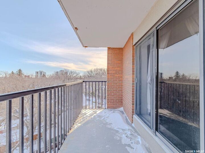 Property Photo:  717 Victoria Avenue 604  SK S7N 2T5 