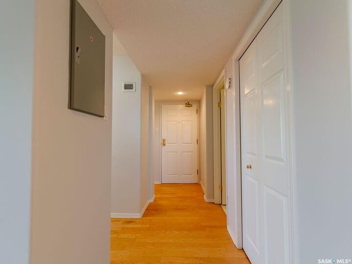Property Photo: 717 Victoria Avenue 604 SK S7N 2T5