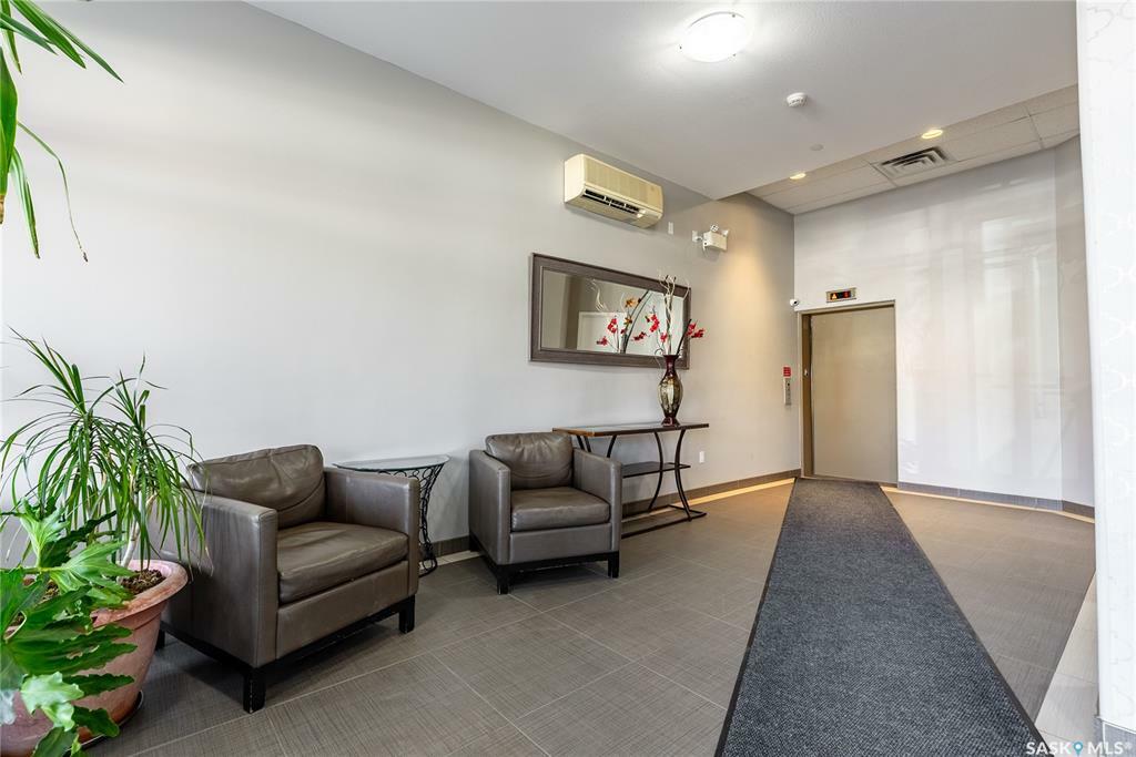 Property Photo: 227 Pinehouse Drive 203 SK S7K 6N9