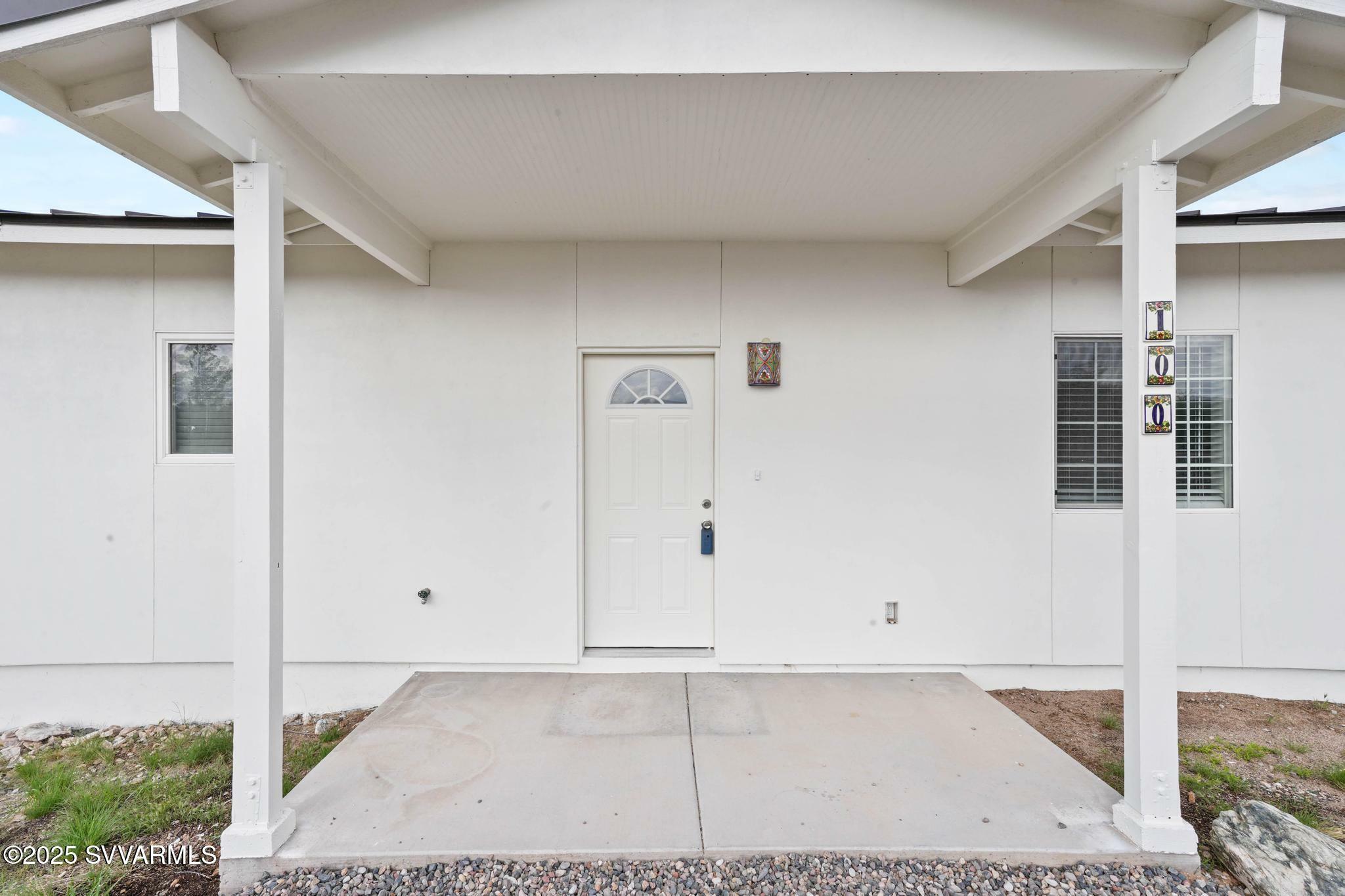Property Photo: 100 S Blue Heron Drive AZ 86325