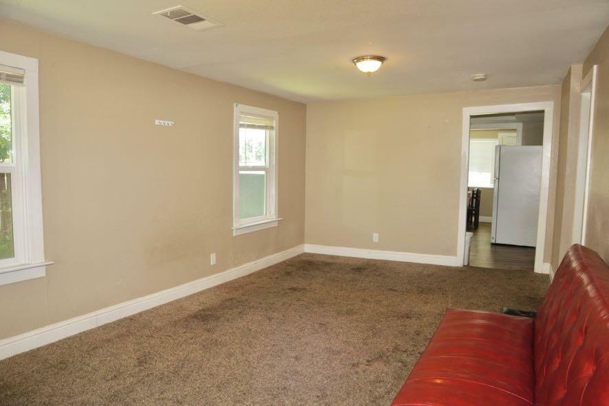 Property Photo: 321 N Orange Avenue CA 93221