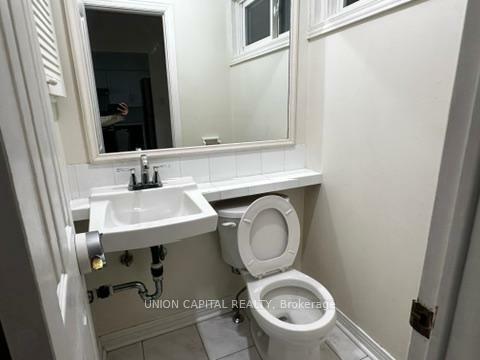 Property Photo: 10 Esterbrooke Avenue 33 ON M2J 2C2