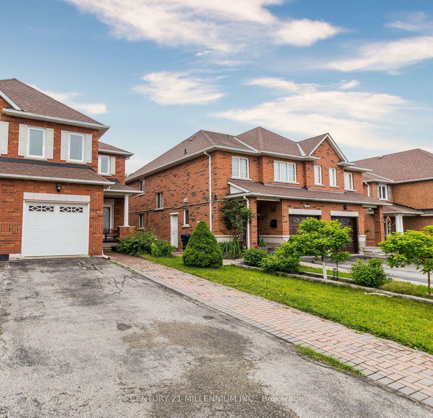 Property Photo: 33 Wycombe Road ON M3M 2W6