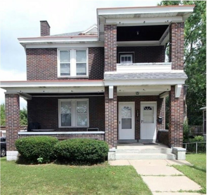 Property Photo: 143 The Blvd 143 PA 15210