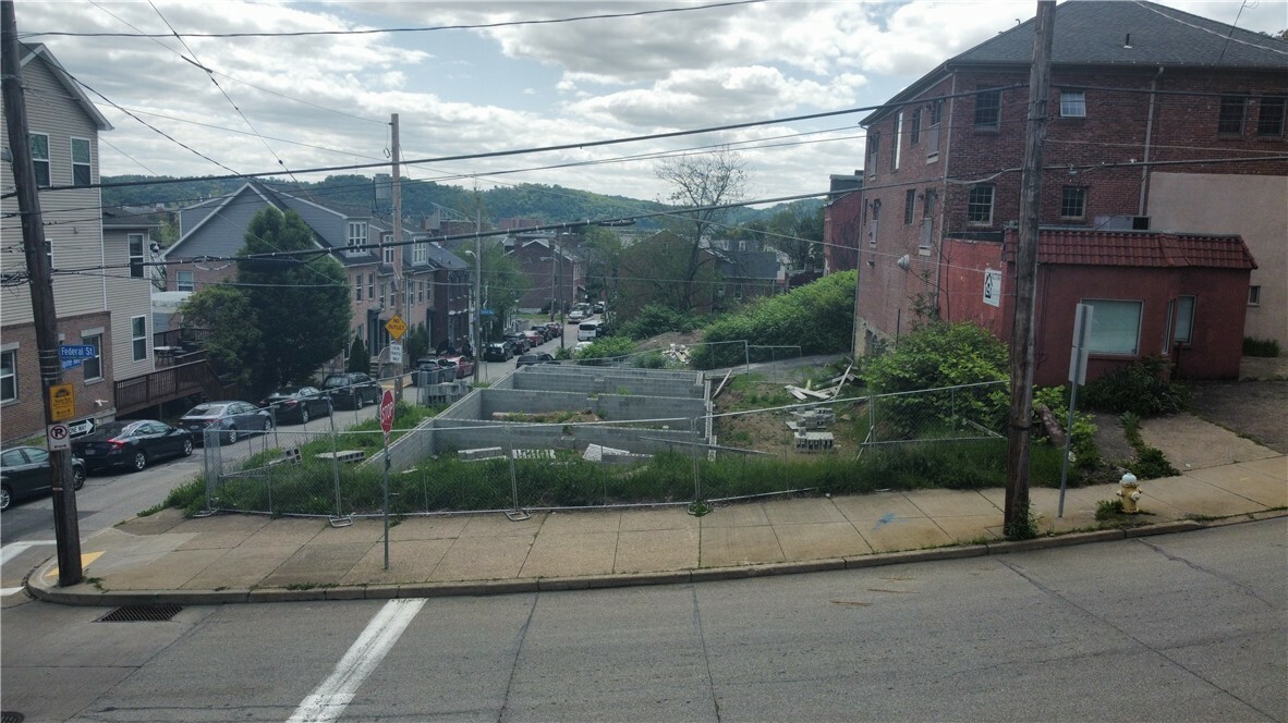 Property Photo: 6 Alpine Ave PA 15212